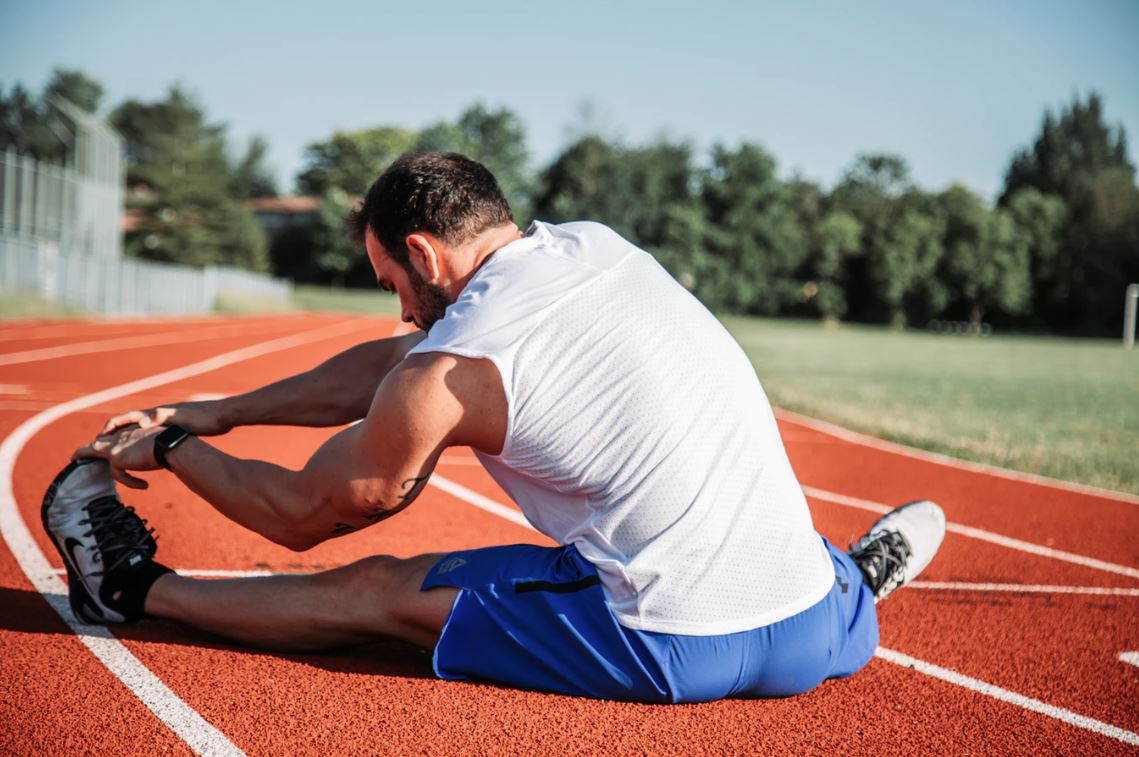Stretch Your Legs Stretches All Athletes Should Do Before and After